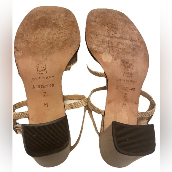 Ann Taylor Vintage 90’s Block Heel Sandal Nude/oatmeal croc print Size 7 - Picture 6 of 6